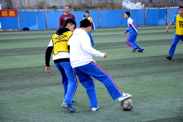 翟晓川12+13首钢险胜同曦 高登43分四川负福建